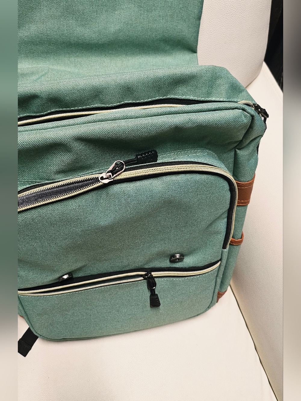 Modoker Eco-Friendly Vintage Laptop Backpack for Women Men, Travel Backpacks - Picture 8 of 9